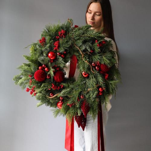 Wreath, "Red velvet" -  55-60 см