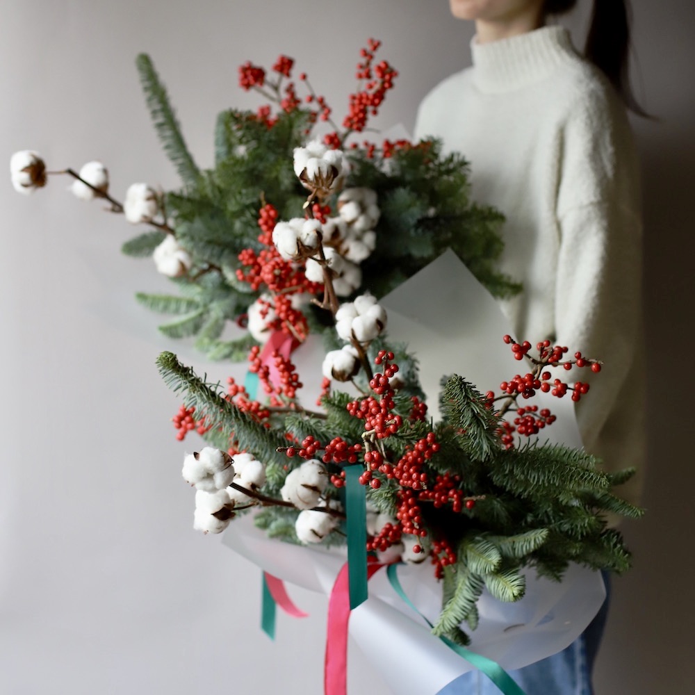 “Interior composition 'Berries on the snow'”, size S