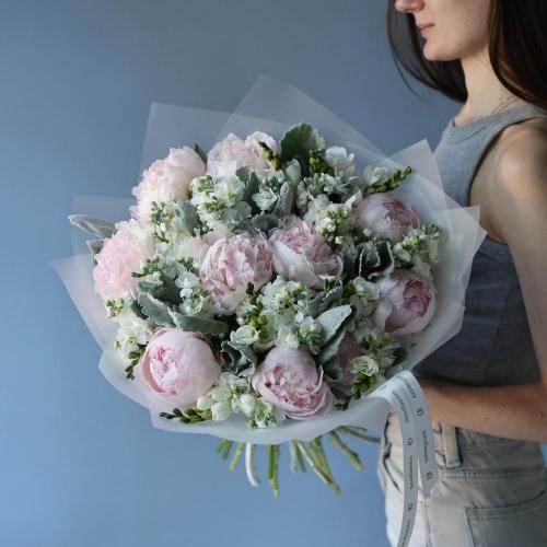 Peony with Stock and Freesia - Размер M 