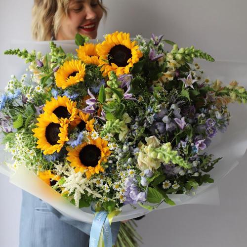 Signature bouquet Young June - Размер L