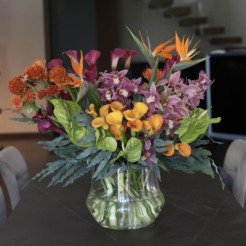 Tropical Bouquets: Flowers with Character, Seasonality, and Vase Life