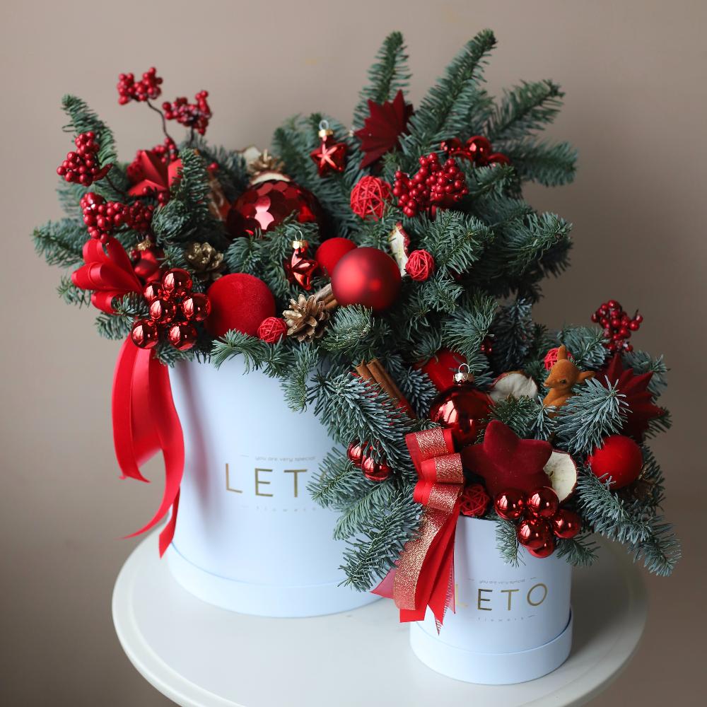 “New Year hat box 'Golden red'”, size L