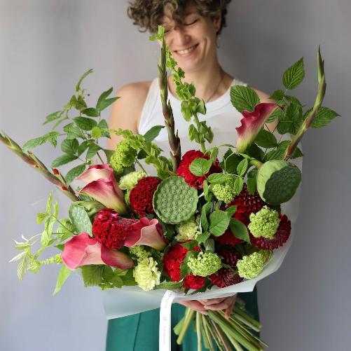 Signature bouquet 'Pomegranate Bracelet' -  Размер M 