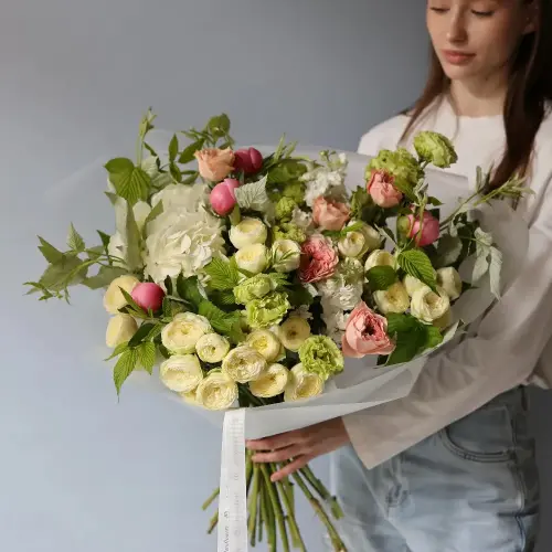 Surprise on a florist taste, light -  Размер L