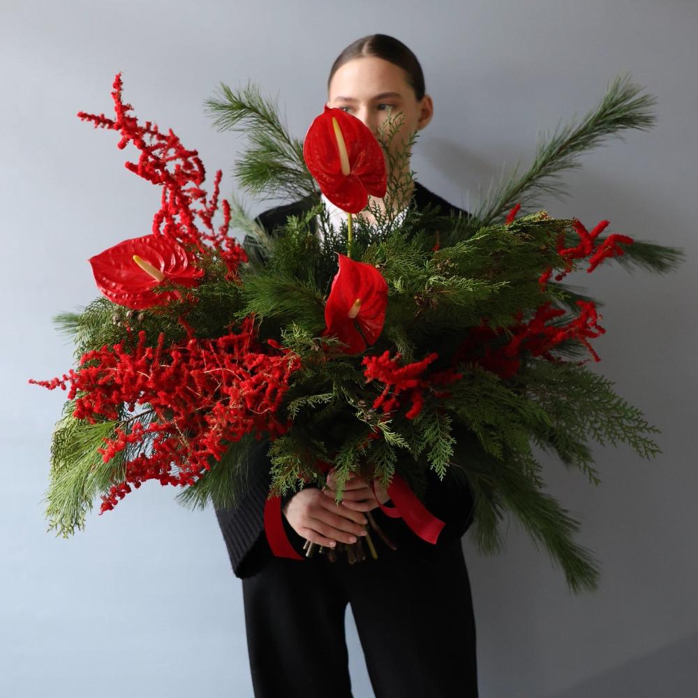 Winter bouquet “Red Velvet”