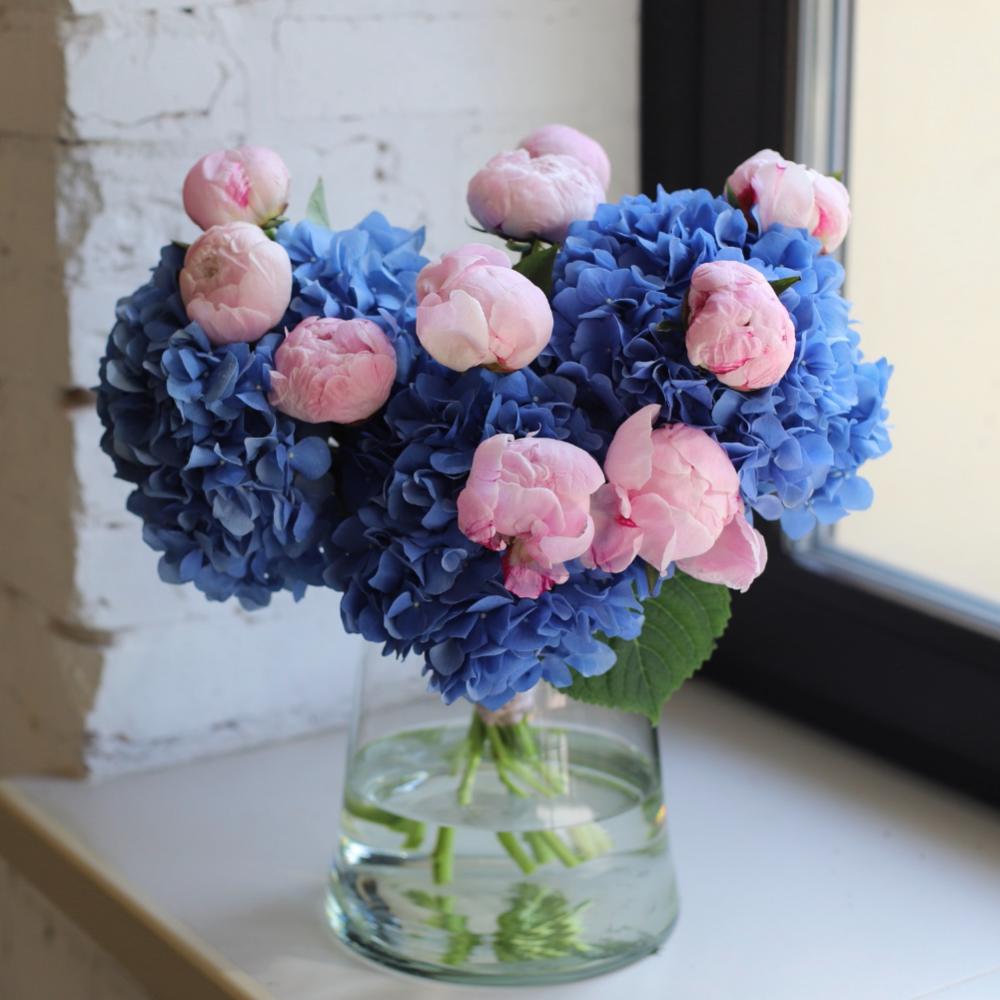 “Hydrangea with Peony in a vase”, size S