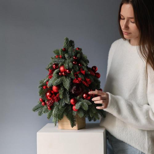 Mini Christmas tree, "Red Velvet"