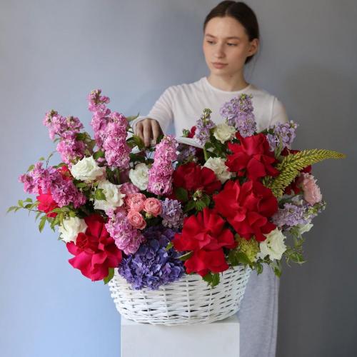 Signature basket-surprise, bright -  Размер L