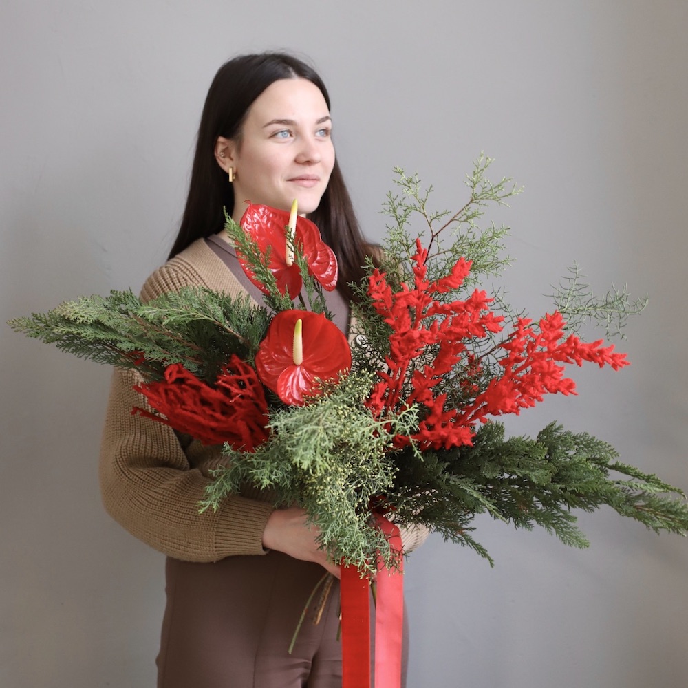 Winter bouquet “Red Velvet”, size S