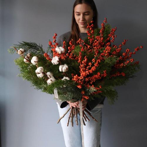 Interior composition 'Berries on the snow' -  Размер L