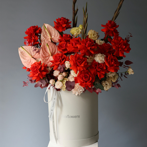 Red signature hat box -  Размер XL