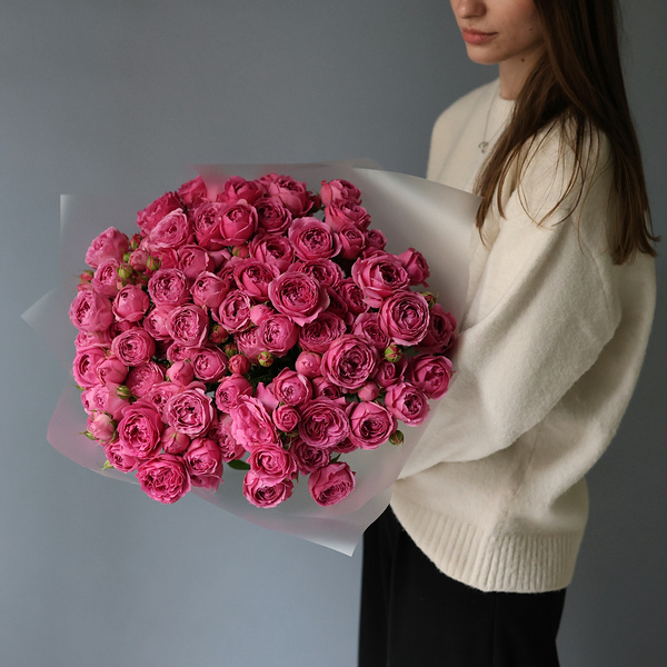 Misty Bubbles spray rose -  19 кустовых роз 