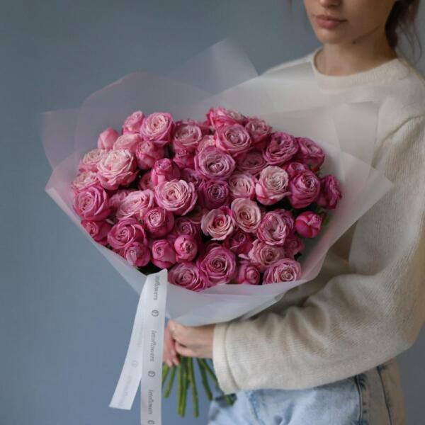 Lady Bombastic spray rose - 19 кустовых роз