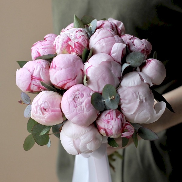 Bridal bouquet of light-pink peonies - Размер S