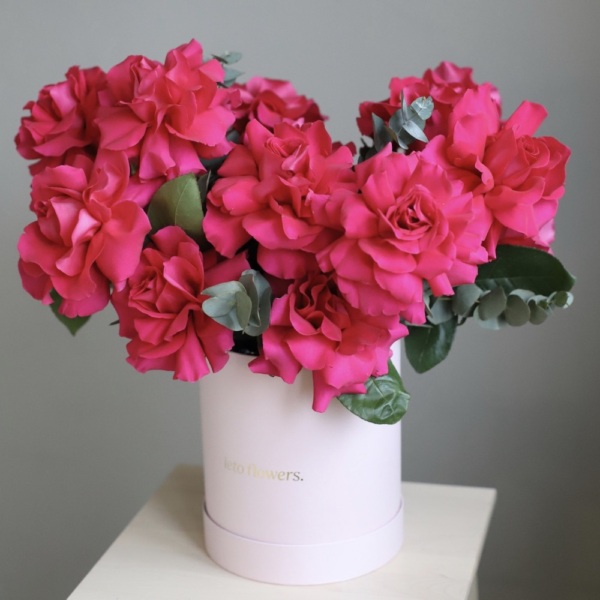 Raspberry sherbet in a hat box - Размер M