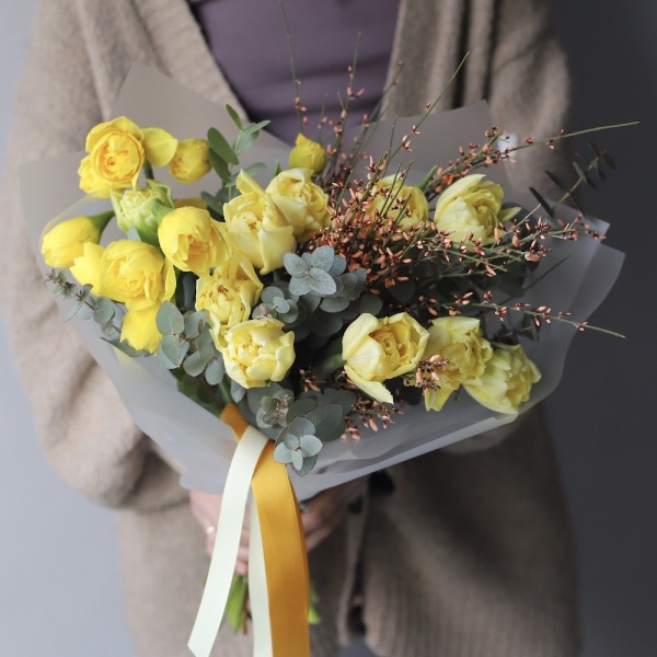 Tulips with Daffodils and Genista - Размер S