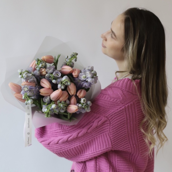 Tulips with Delphinium - Размер S 