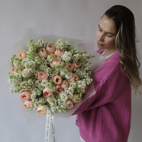 Garden Roses with white Lilac - Размер L