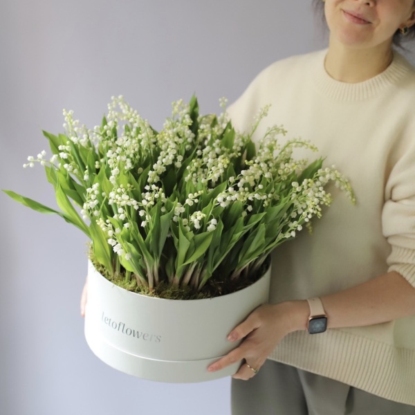 Lily of the Valley in a hat box - Размер XL