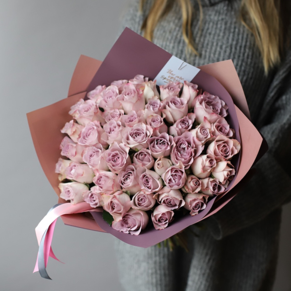 Lilac roses -  49 роз 