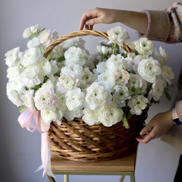 Ranunculus in a basket - Размер 2XL