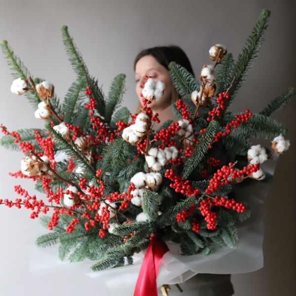 Interior composition 'Berries on the snow' - Размер L