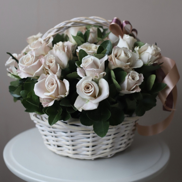 Rose in a basket - Размер S