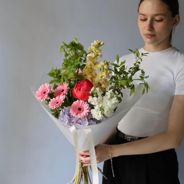 Surprise on a florist taste, bright - Размер S