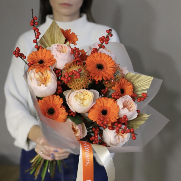 Signature bouquet "Sagittarius" - Размер М