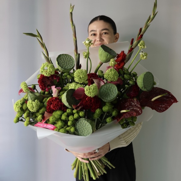 Signature bouquet 'Pomegranate Bracelet' - Размер L