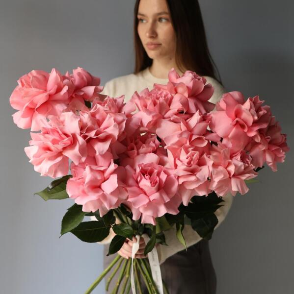 Bouquet of soft pink roses "Luciano" - 15 роз