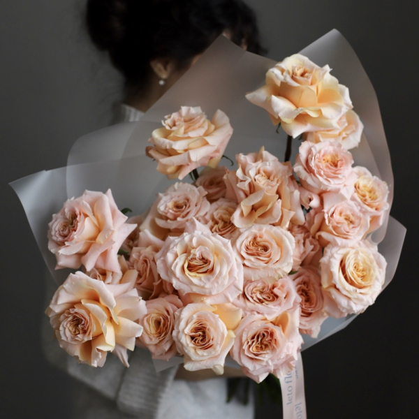 Bouquet of Roses "Peachy fresh" - 25 роз