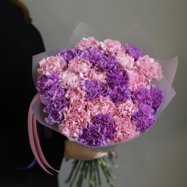 Mixed color Carnations - 29 гвоздик