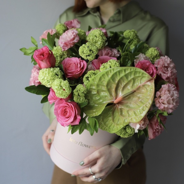 "Raspberry Fresh" Compliment in a hat box - Размер M