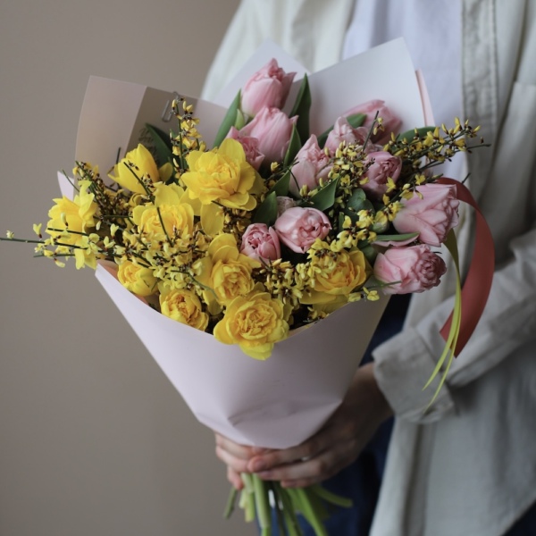 Tulips with Daffodils and Genista - Размер S