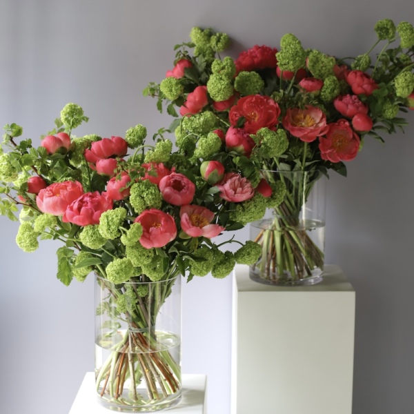 Peonies with Viburnum - Размер M (ваза продается отдельно)