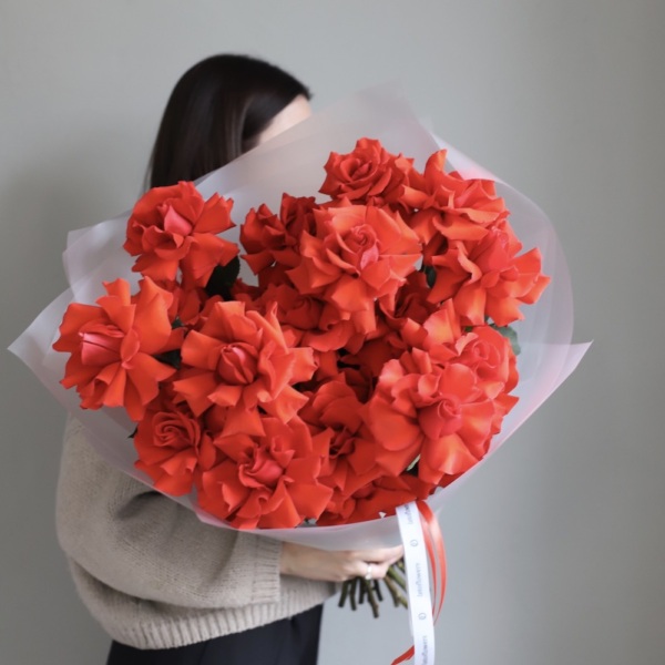 Bouquet of scarlet roses "Nina" - 25 роз 
