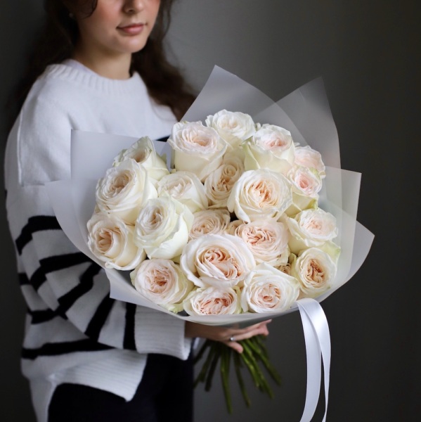 White Ohara Rose - 47 роз 