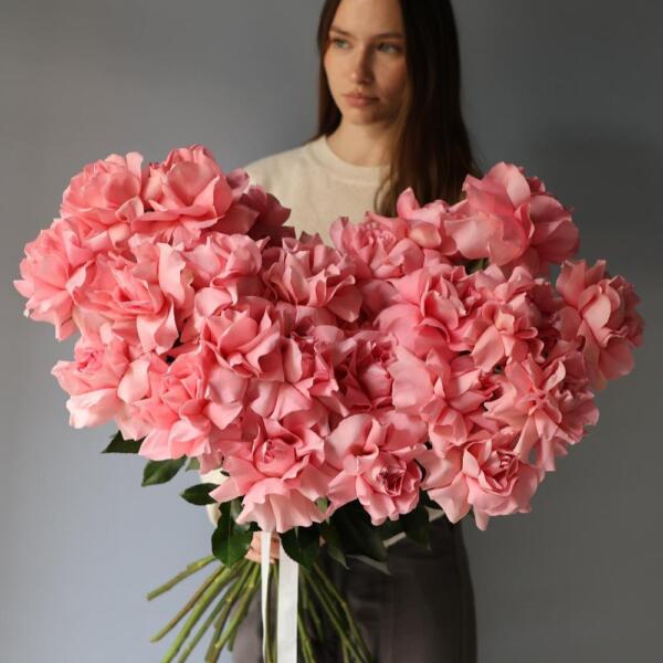 Bouquet of soft pink roses "Luciano"