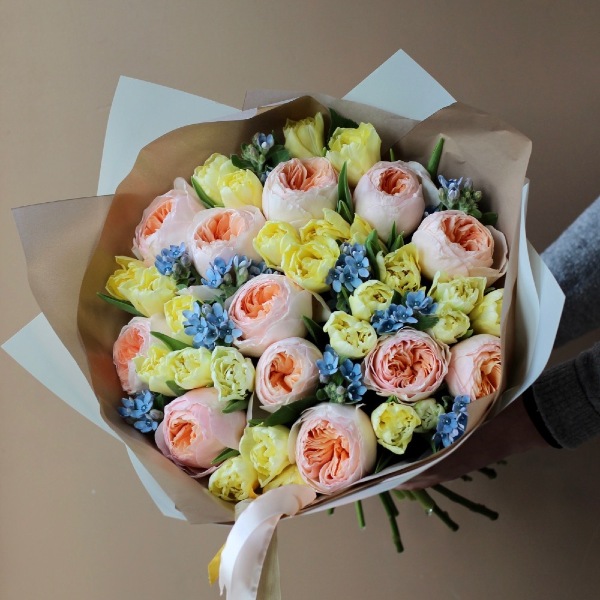 Tulips with Oxypetalum and Garden Roses - Размер S 