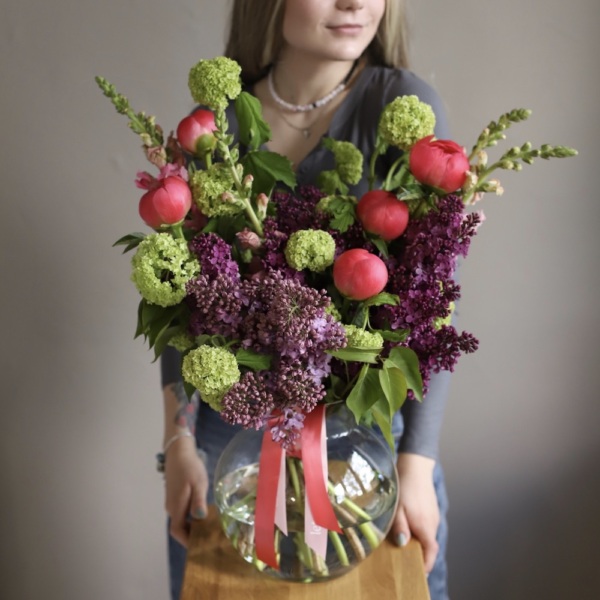 Spring bouquet in a vase - Размер L