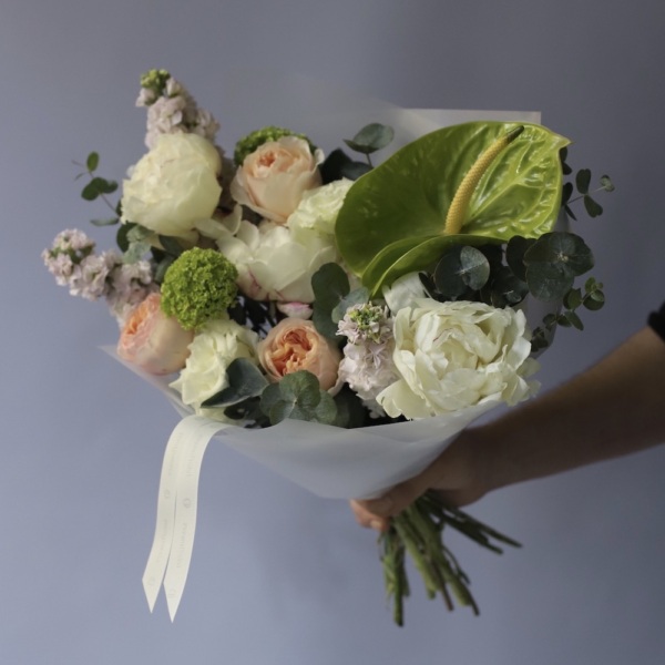 Surprise on a florist taste, light -  Размер S 