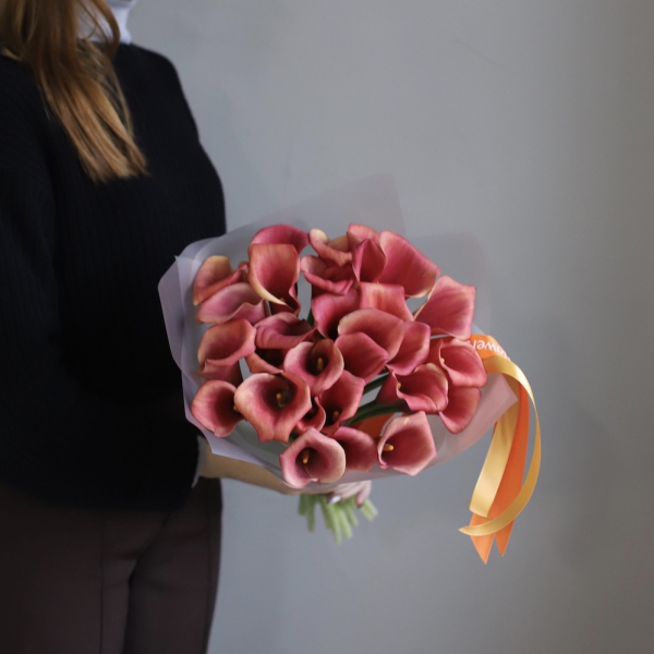 Pink Calla Lily -  29 калл 