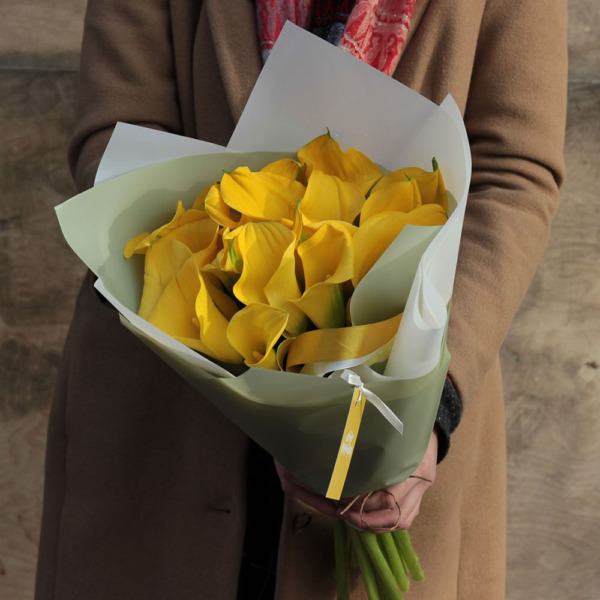 Yellow Calla Lily - 19 калл