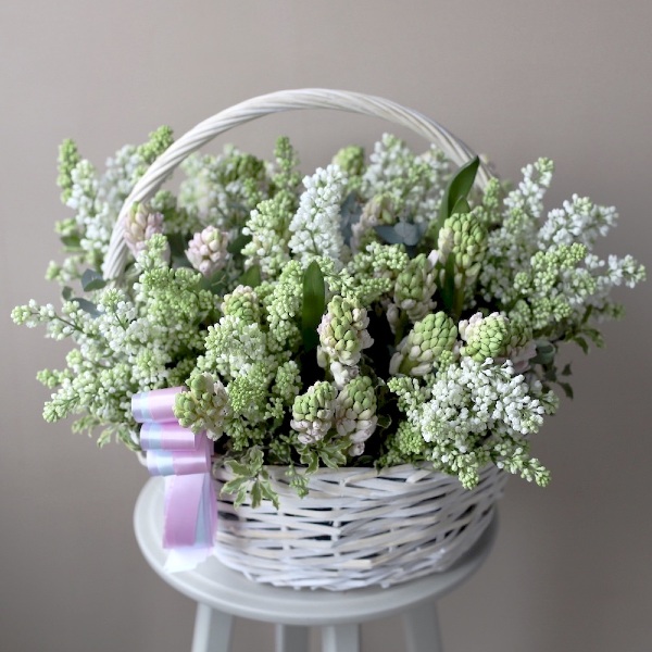 Hyacinthus and Lilac in a basket -  Размер M 