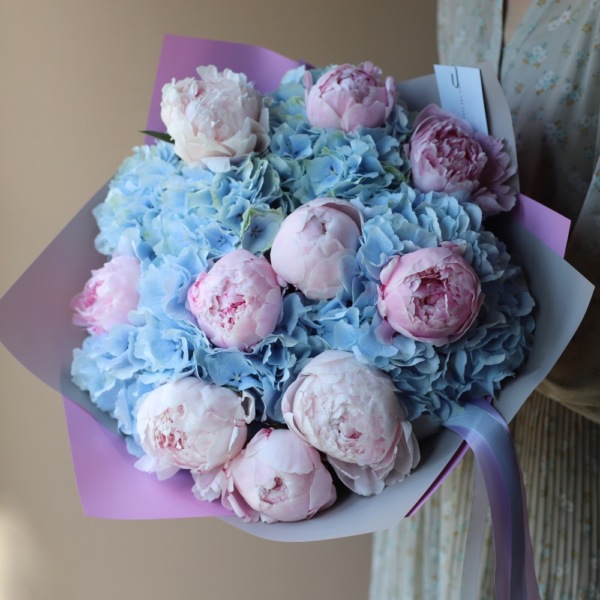 Peony with Hydrangea, light - Размер M