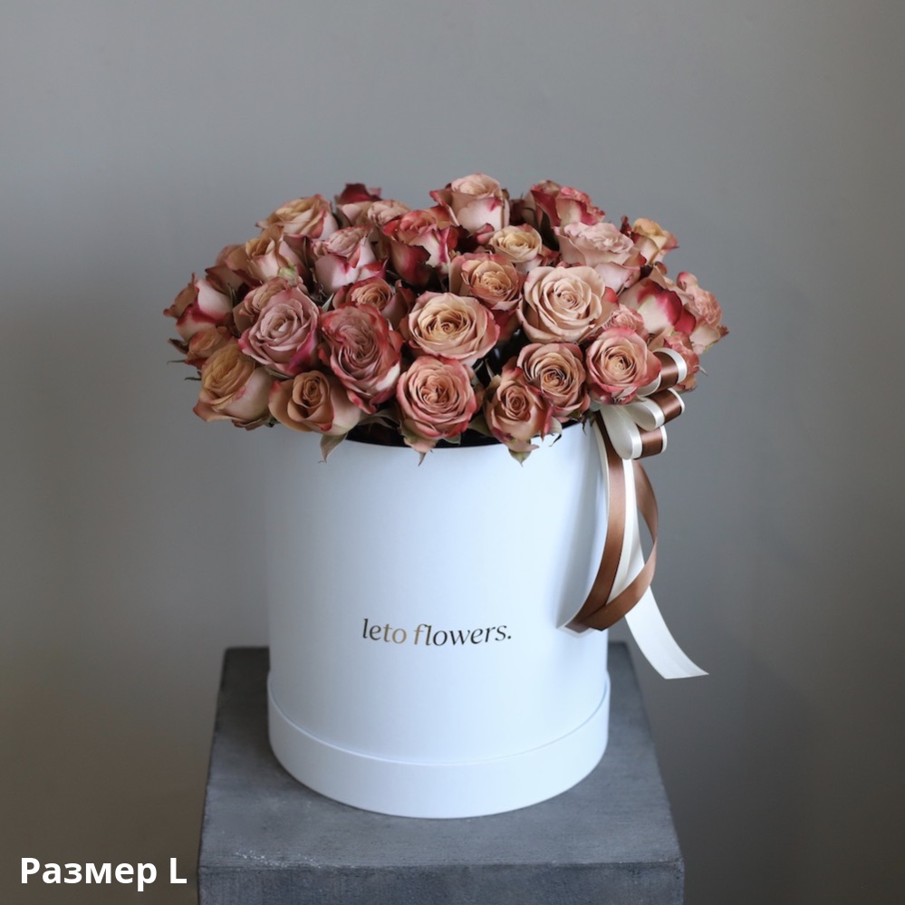 Cappuccino rose in a hat box Cappuccino rose in a hat box -  Размер L