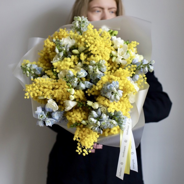 Mimosa with Delphinium and Freesia - Размер M