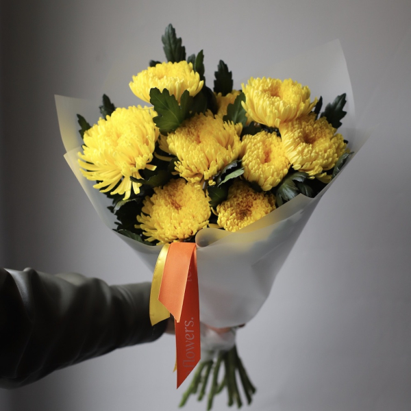 Yellow Chrysanthemum - 9 хризантем