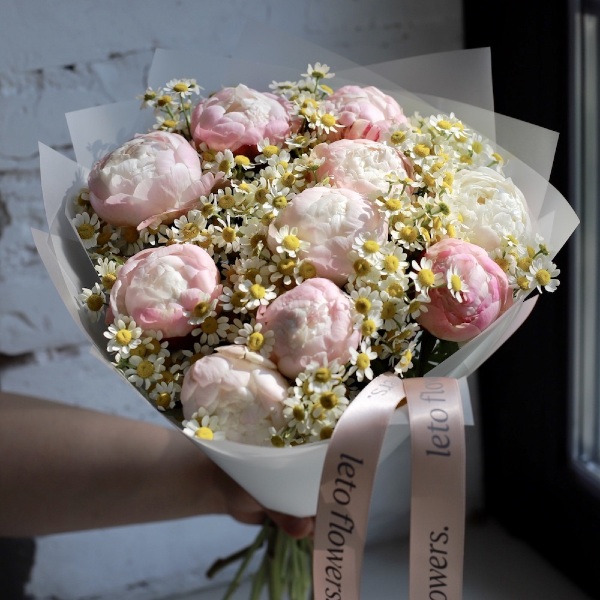 Peonies with Chamomile - Размер S